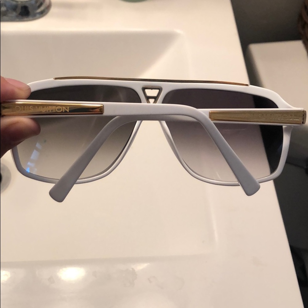 louis vuitton evidence white sunglasses - Picture 4 of 12